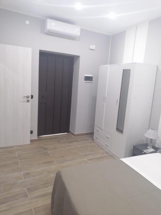Carlino Room'S Palermo Zewnętrze zdjęcie